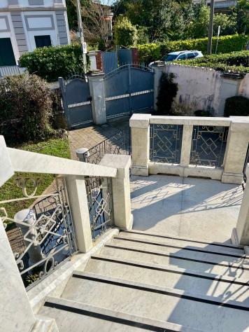 APPARTAMENTO di 8 vani e di 180 mq (PIETRASANTA) rif. 142AF - Foto 4
