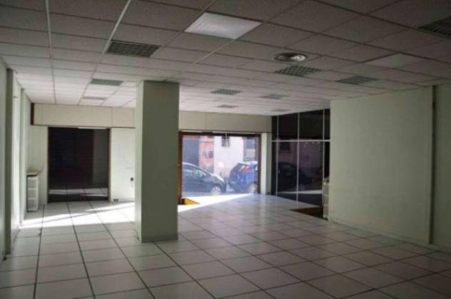 Immobile di 172 m² con 3 locali in affitto a Gallarate