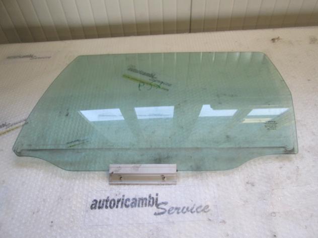 30674334 VETRO SCENDENTE PORTA POSTERIORE SINISTRA VOLVO V70 SW 2.4 D 120KW 5M 5P (2003) RICAMBIO USATO