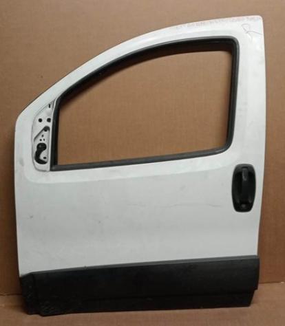 PORTA ANT. SX BIANCA C/Mod. (No Alz. - No Scendente) C/S  999-U1297195 Carrozzeria  Lamierati esterni  Porte  Porta ant. sx. CITROEN - NEMO Furgone -
