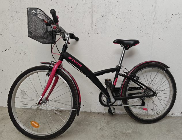 Bicicletta bambina/ragazza B-Twin 24" nero/fucsia con cestino - Foto 2