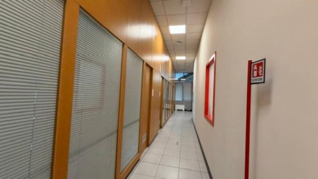 Immobile di 510 m² con più di 5 locali in affitto a Torino - Foto 13