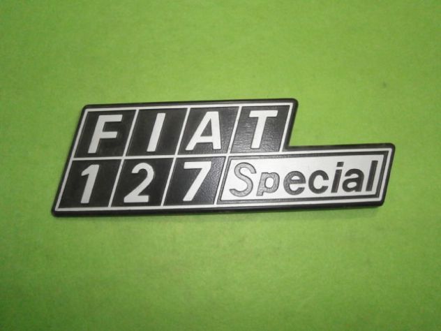 Fiat 127 Special scritta logo targhetta baule posteriore NUOVA in metallo
