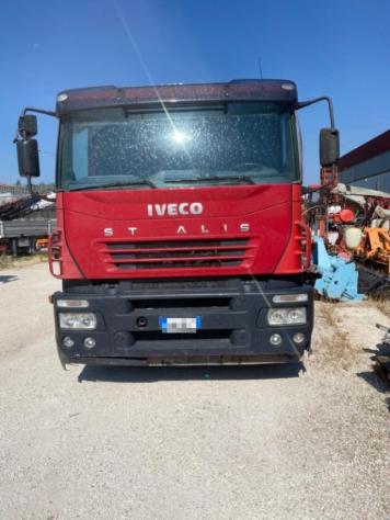 IVECO STRALIS CON CASSONE RIBALT.TRILATER. ANNO 2005 rif. 22590939 - Foto 2