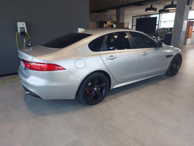 Jaguar XF 2.0D 240cv R-SPORT AWD - Foto 5