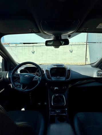 Ford Kuga 1.5 TDCI 120 CV S&S 2WD ST-Line - Foto 9