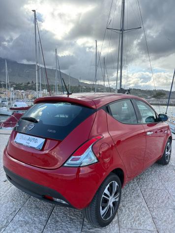 Lancia Ypsilon 1.0 FireFly 5 porte S&S Hybrid - Foto 9