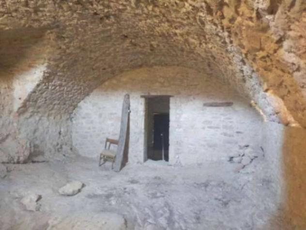 Immobile in asta di 1036 m² con più di 5 locali in vendita a Massa Martana - Foto 6