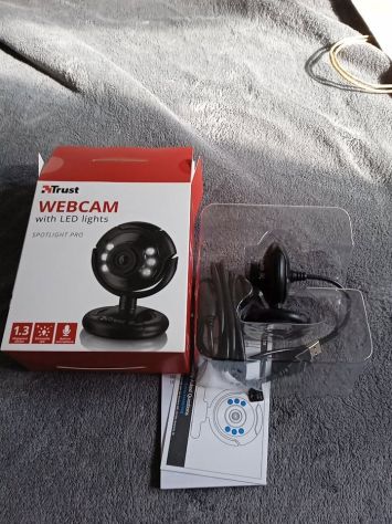 Trust Webcam With Led Lights SpotLight Pro Microfono Integrato e Luci LED - Nera - Foto 5