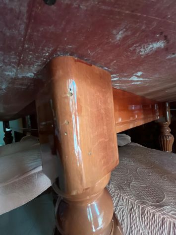 Tavolo in legno classico con sedie - Da restaurare - Foto 7