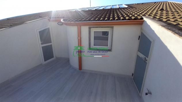 Rif:2689 - Mansarda ristrutturata con terrazzino nel cuore di Comiso - Foto 2