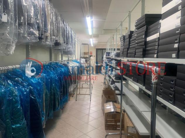 Oltre 3 vetrine in vendita a Campi Salentina - Foto 14