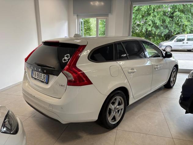 Volvo V60 D2 Summum - Foto 5
