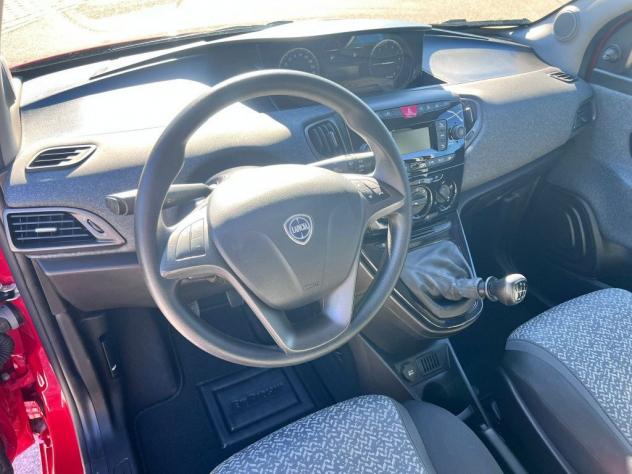 Lancia Ypsilon 1.0 FireFly 5 porte S&S Hybrid Silver - Foto 10