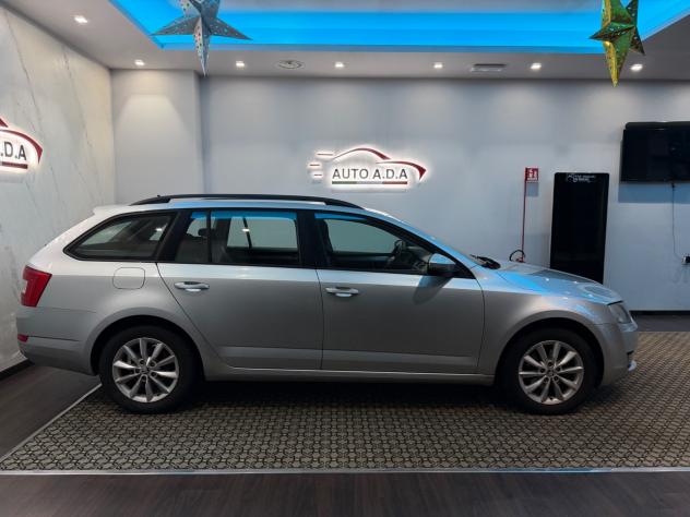 Skoda Octavia 1.6 TDI CR 105 CV Elegance - Foto 4