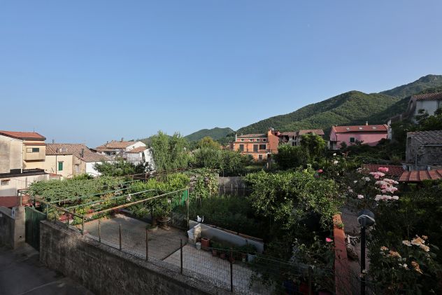 APPARTAMENTO CON TERRAZZO