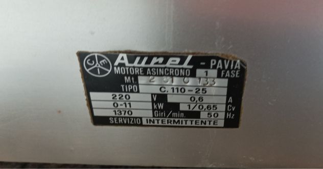 Affettatrice professionale con motore Aurel – Ottime condizioni - Foto 3