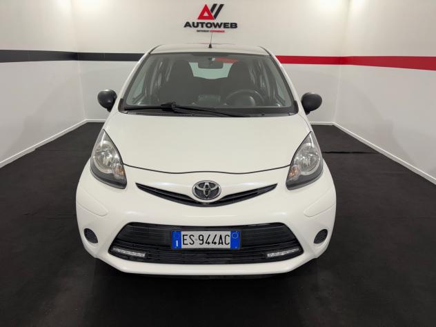 Toyota Aygo 1.0 12V VVT-i 5 porte Lounge Connect - Foto 2