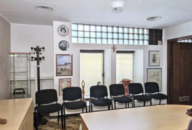 Immobile in asta di 95 m² con più di 5 locali in vendita a Vicenza - Foto 2