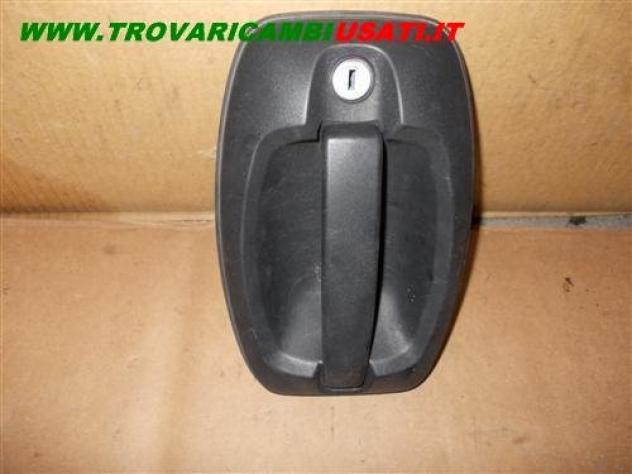 MANIGLIA PORTA CARICO POST. A BATTENTE FIAT DUCATO (250-2J/4X) Lastrato / Cabinato 2p  Carrozzeria  Lamierati esterni  Porte  Maniglia porta es FIAT -