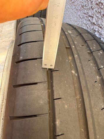 Vendo Set 4 Cerchi in Lega Originali BMW 18" — Pneumatici Goodyear 225/45 R18 95 - Foto 4