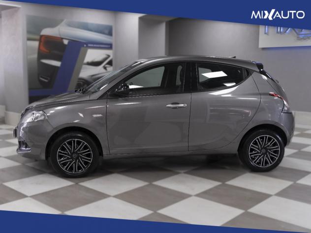 Lancia Ypsilon 1.0 Firefly Hybrid Silver 70CV 5 Porte - Foto 3