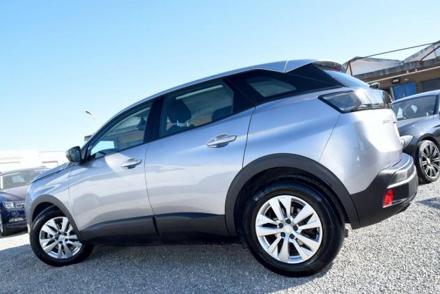 PEUGEOT 3008 1.5HDi 130cv AUTOM. EAT8 Business ADAS - NAVI - CRUISE - BT - SENSORI - CAM - FULL LED - Foto 3