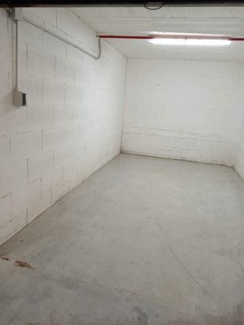Affittare box in via Servio Tullio (traversa. )in via Epomeo