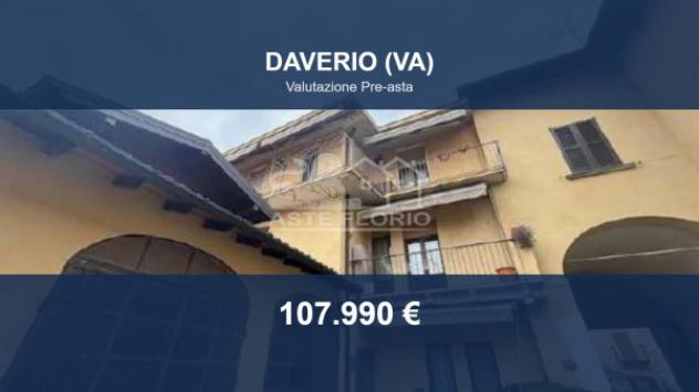 Immobile in asta di 227 m² con più di 5 locali e box auto doppio in vendita a Daverio