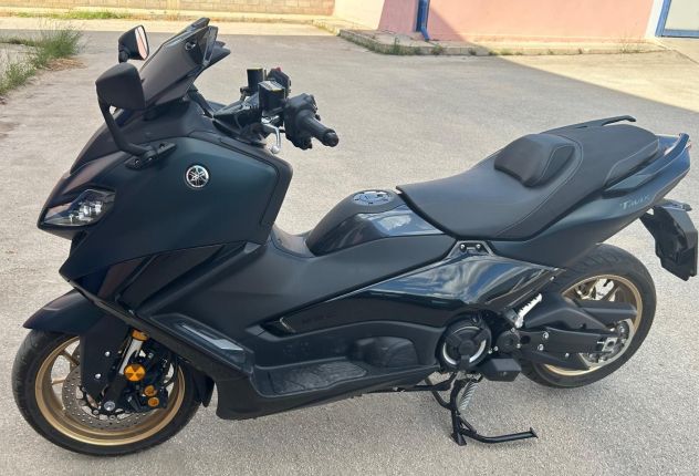 YAMAHA T-MAX 560 TECH MAX 2022 KM 4700 - Foto 2