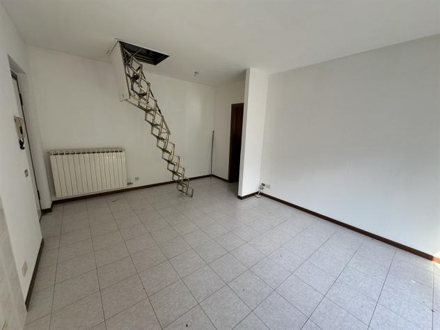 BILOCALE CON BALCONE A LECCO Belledo - Foto 6