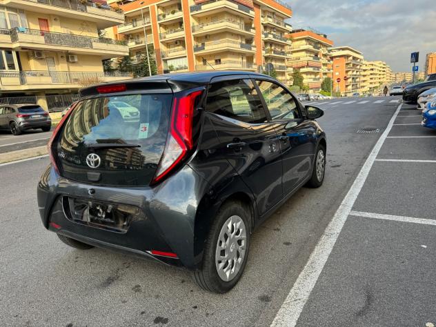 Toyota Aygo Connect 1.0 VVT-i 72CV 5 porte x-business plus CAR PLAY NAVI KAMERA BLUETOOTH CERCHI 15 - Foto 6