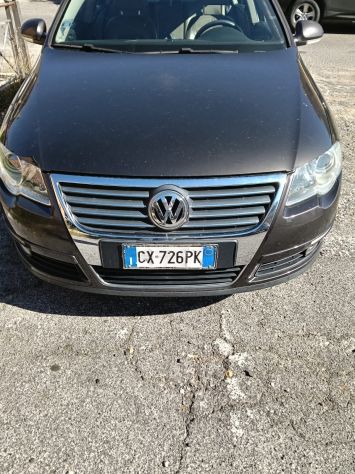 Volkswagen Passat Berlina - Foto 5