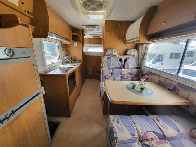 CAMPER RIMOR FORD SEMINTEGRALE GARAGE CLIMA WEBASTO GENERALI USATO - Foto 10