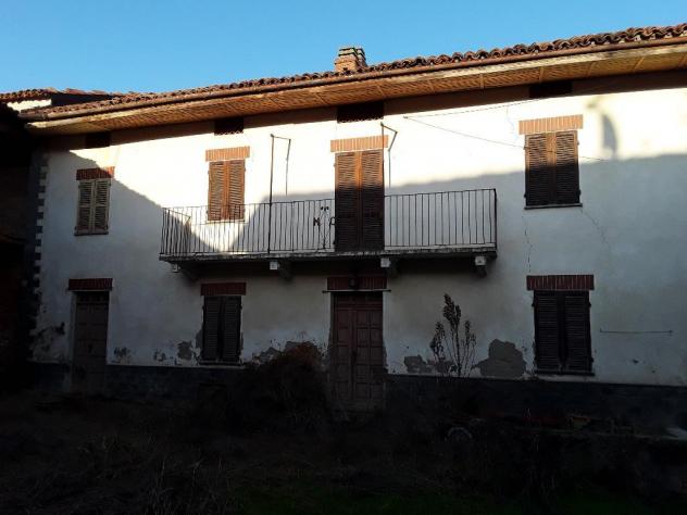 Casa indipendente su tre lati