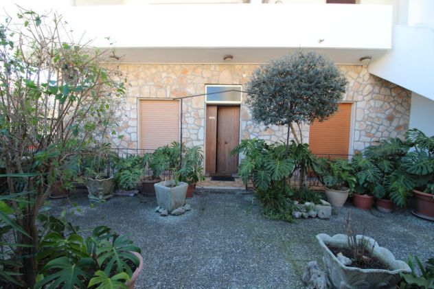 VILLA INDIPENDENTE VIA UMBERTO I PULSANO