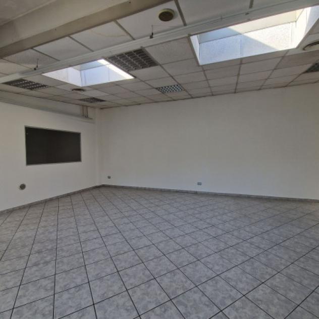 Immobile di 110 m² con 2 locali in affitto a Rho - Foto 4