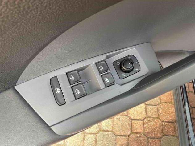 Volkswagen T-Cross 1.0 TSI 110 CV DSG Style - Foto 8