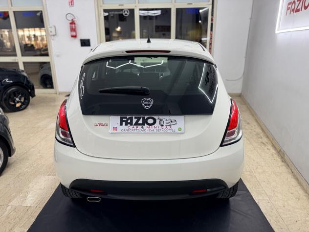 Lancia Ypsilon 1.3 MJT 95Cv - Foto 10