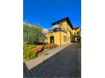 Appartamento di 112 m² con 3 locali e box auto in vendita a Oggiono