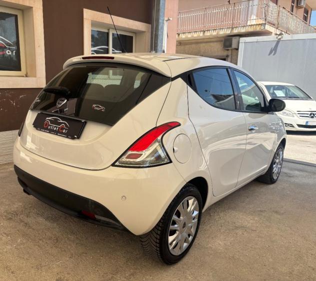 LANCIA - Ypsilon - 1.3 MJT 95 CV 5p. S&S Gold - Foto 4