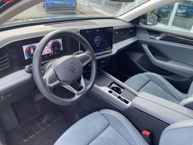 VOLKSWAGEN Passat Variant 2.0 TDI SCR EVO DSG Business rif. 23957110 - Foto 9