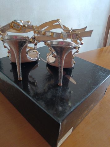 Sandali di Valentino Garavani Rockstud - Foto 3
