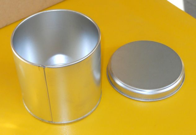 10 Barattoli in metallo diametro 90 mm, altezza 90 mm con coperchio