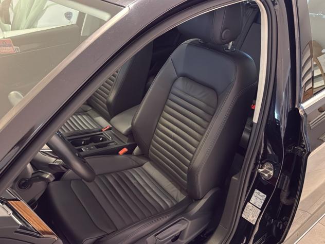 Volkswagen Passat Variant 2.0TDI 190cv SCR DSG Elegance Tetto Pelle - Foto 3