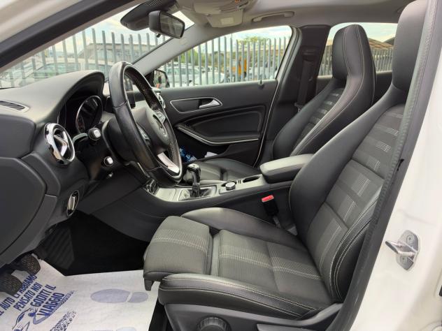 Mercedes-benz GLA 200 d Automatic 4Matic Premium Night Edition - Foto 10