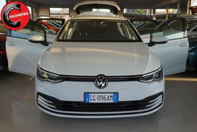 VOLKSWAGEN Golf 1.0 eTSI EVO DSG Life rif. 23646083 - Foto 3