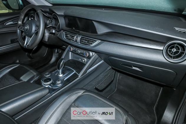 Alfa Romeo Stelvio 2.2 Turbodiesel 210 CV AT8 Q4 Executive - Foto 10