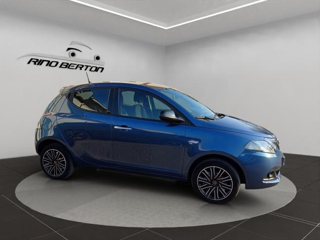 Lancia Ypsilon 1.0 FireFly 5 porte S&S Hybrid Silver - Foto 4