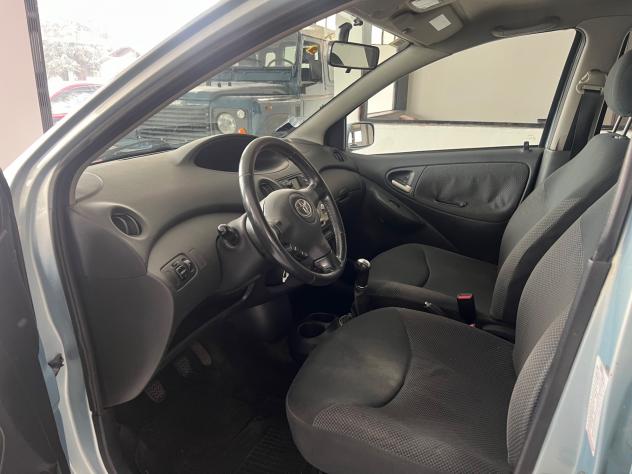 Toyota Yaris 1.0i 16V cat 5 porte Sol - Foto 8